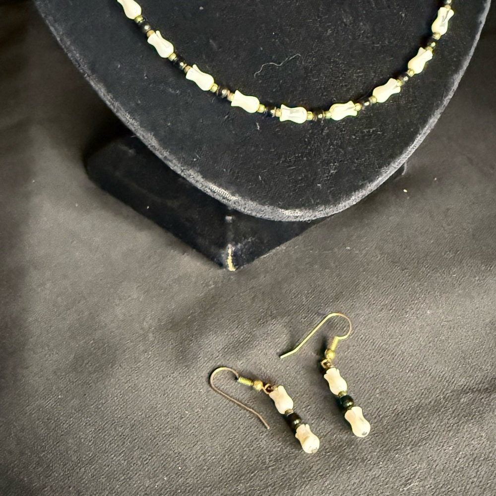 Elegant Cream and Black Beaded Jewelry Set